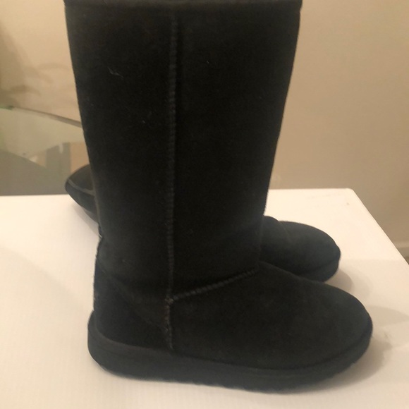 Girls UGG boots - Picture 4 of 10